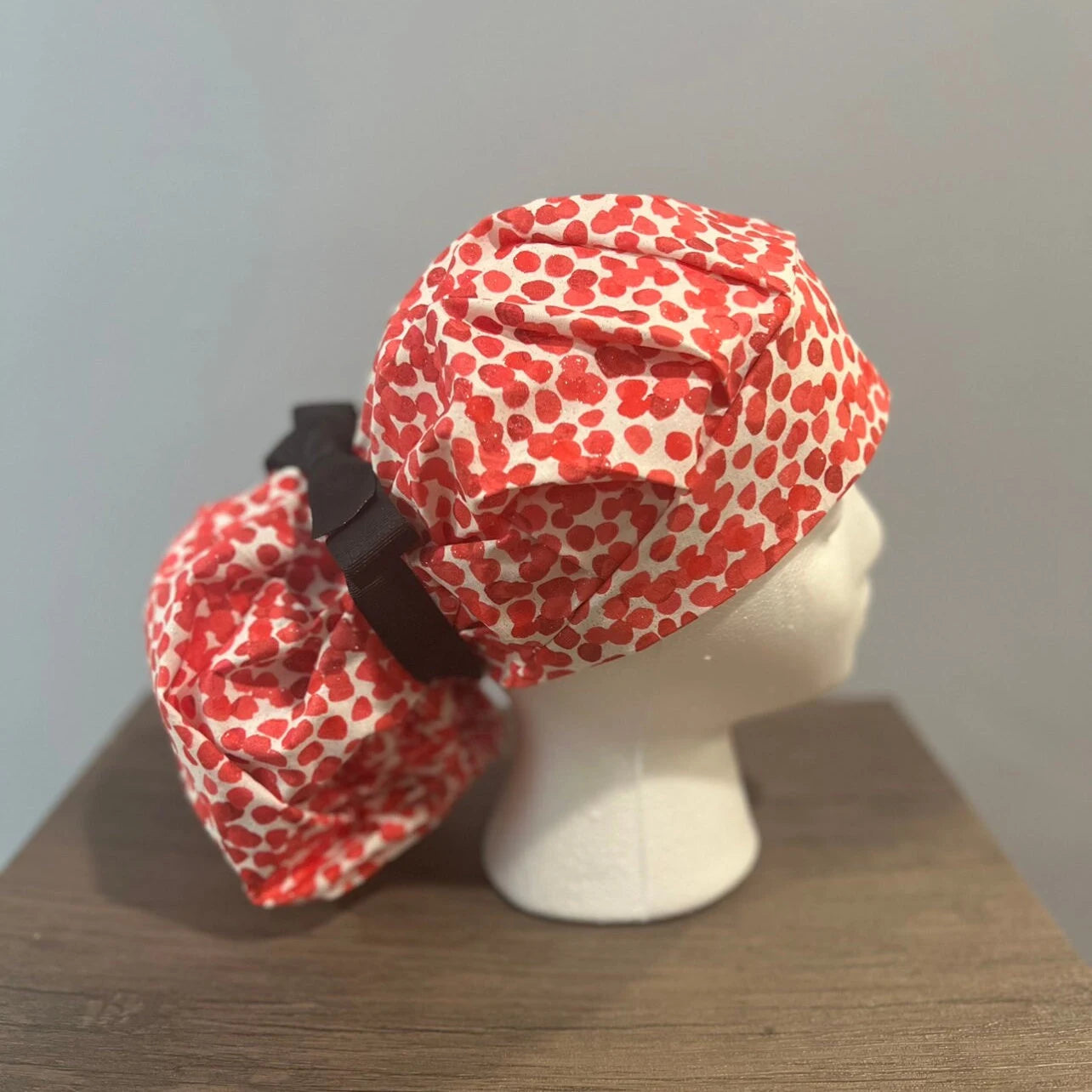 Red Dot Glitter Bouffant Scrub Cap